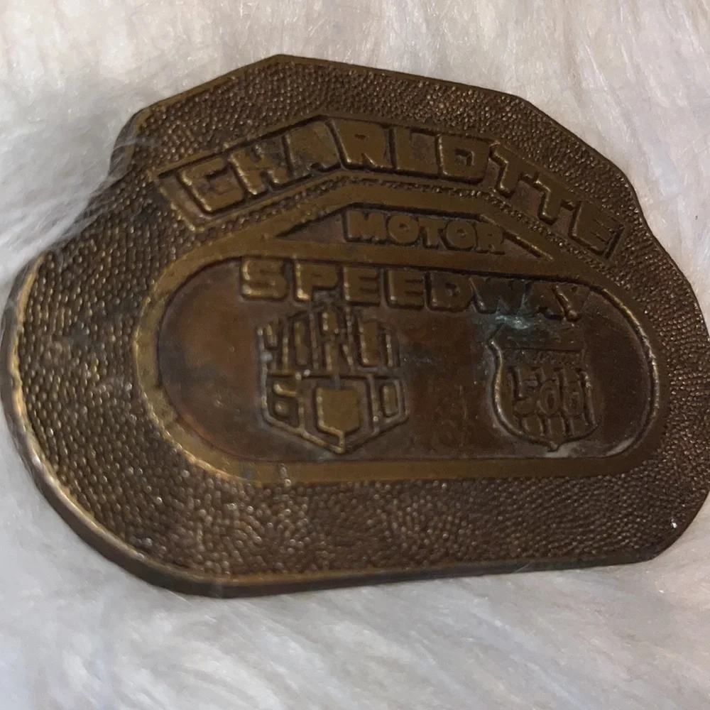 Charlotte motor speedway world gold national 500 belt buckle vintage